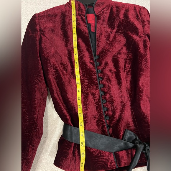 Red velvet blazer size 6 - Picture 5 of 5